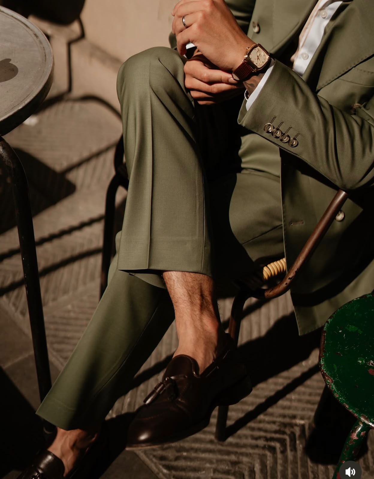 Classic Fit Italian Cut Men's 2-Piece Suit - Premium Olive