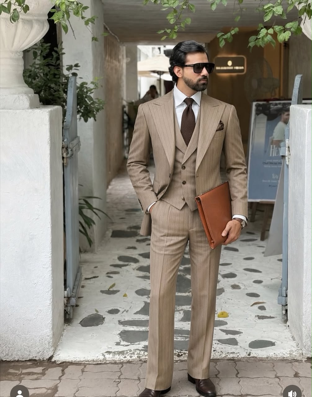 Classic Fit Italian Cut Men's 2-Piece Suit - Premium Beige stripe